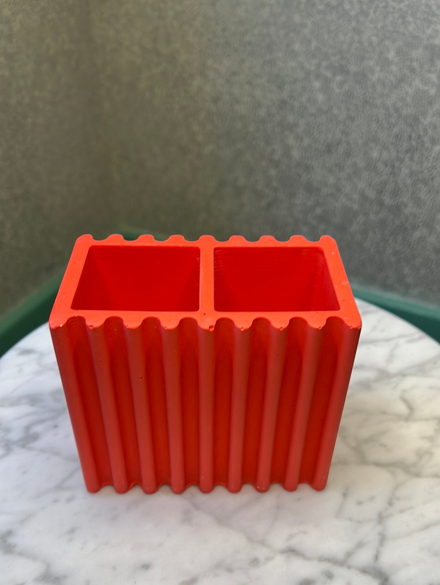 Red Waves Toothbrush Holder No. 3